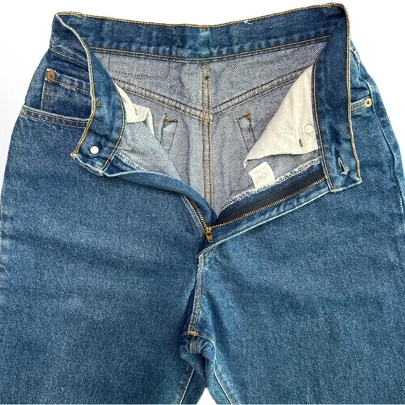 High Rise Denim Levi’s Jeans - Picture 3 of 10